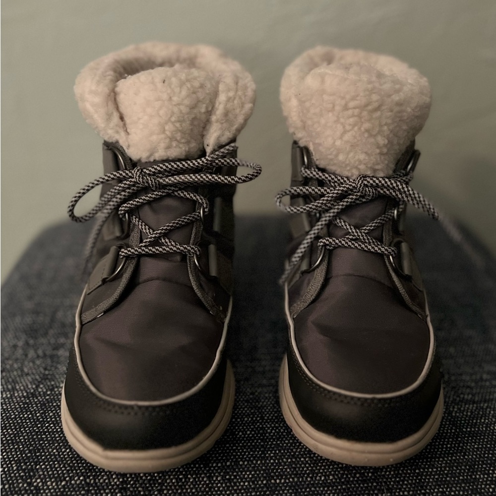 Women’s size 7 Sorel Winter Boots